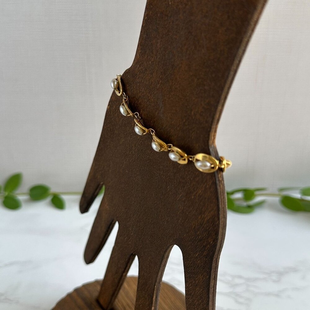 Gold Tone Faux Pearl Bracelet Dainty 6.5" - Picture 2 of 6